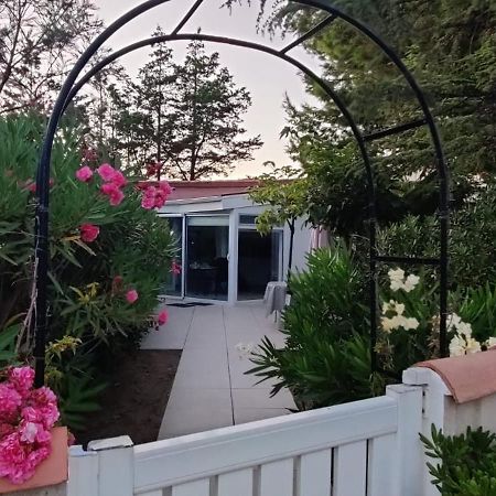 Maison Jardin Wifi - 100 m plage sauvage - 20 min Perpignan Torreilles Buitenkant foto